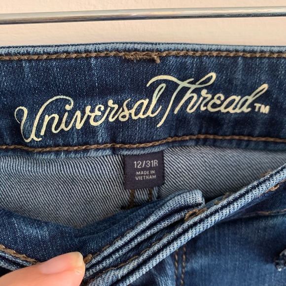 **SOLD** Universal Thread mid rise jeggings - Picture 3 of 3